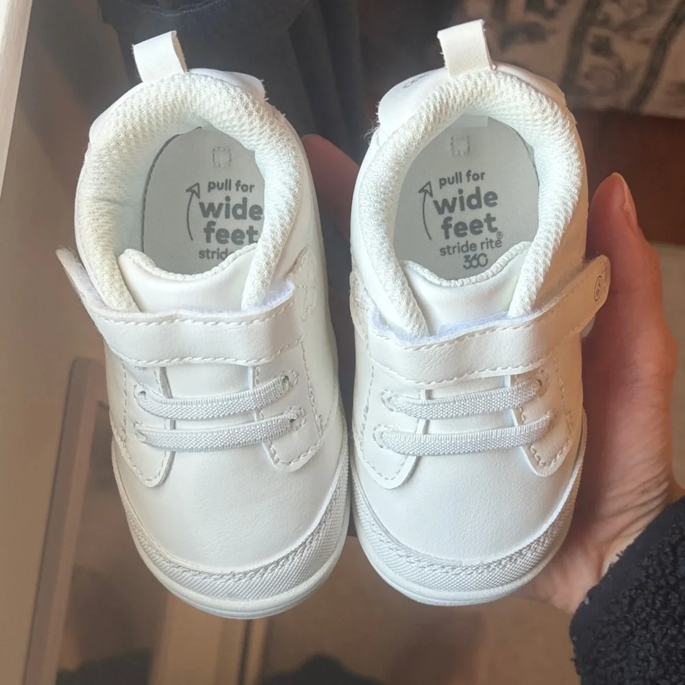 Taye 2.0 Sneaker Stride Rite Classic White Baby Shoes- size 6M - Like New - Picture 6 of 6